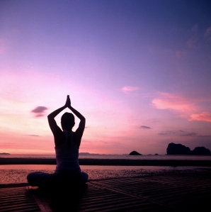 yoga-as-the-sun-rises